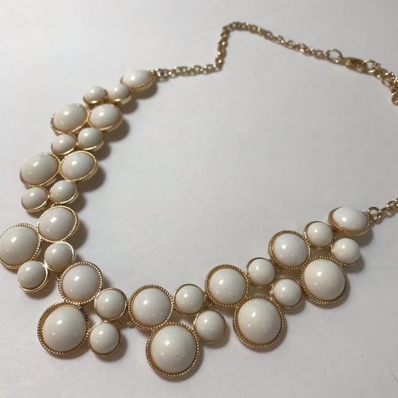 Liz Claiborne White Cobachon Gold Necklace - Picture 8 of 8